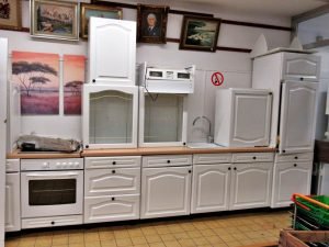 Einbauküche Landhaus weiss