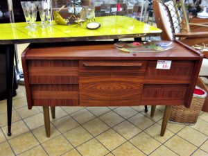 Retro Teak Kommode