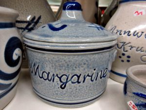 Margarinetopf Steingut retro antik