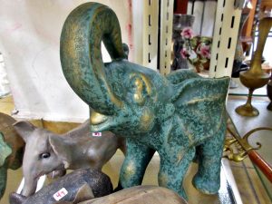 Elefant Messing patiniert