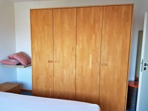 Kleiderschrank Massivholz hell