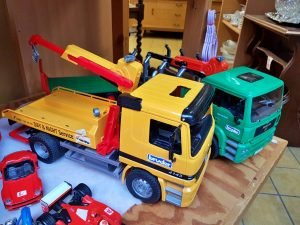Spielzeugautos von Bruder und anderen