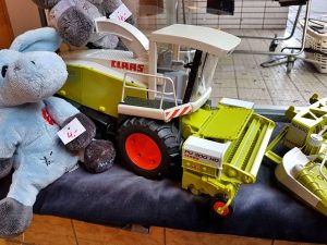 Spielzeugautos von Bruder Mähdrescher