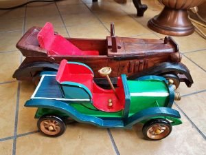 Dekoration Oldtimer-Modelle Holz