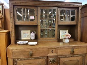 Möbel Einrichtung Buffetschrank Vitrinenschrank antik Eiche