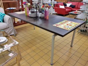 Esstisch Holzplatte Chromgestell modern