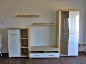Wohnwand mit TV-Board modern
