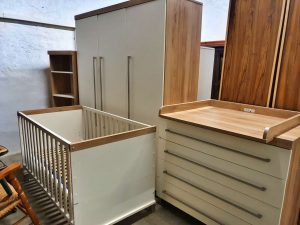 PAIDI Kinderzimmer Schrank, Regal, Wickelkommode, Bett hell