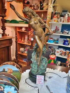 Skulptur Venus signiert Dronet