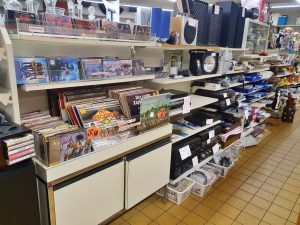 CDs, Hörspiele, Schallplatten und HIFI-Geräte