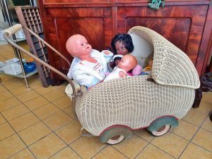 Einrichtung und Accessoires 03