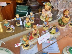 Einrichtung und Accessoires 11