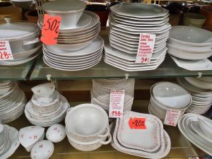 20230515 Porzellan und Geschirr reduziert 09