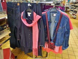 202307029 Möbel und Einrichtung 12