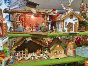 Weihnachtsmarkt 2023 - Weihnachtsdekoration und Weihnachts-Accessoires 01