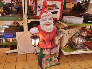 20231218 Möbel, Einrichtung und Weihnachtsdeko 01