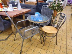 20240428 Möbel und Geräte für die Garten-Saison 04