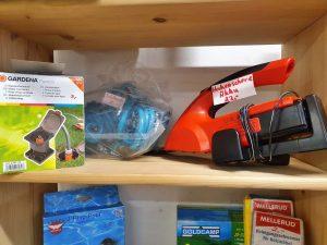 20240428 Möbel und Geräte für die Garten-Saison 08