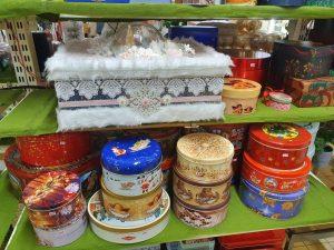 20240923 Weihnachtsmarkt 2024 Weihnachtsmänner Nikoläuse und Weihnachtsdekoration 05