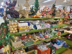 20240923 Weihnachtsmarkt 2024 Weihnachtsmänner Nikoläuse und Weihnachtsdekoration 07