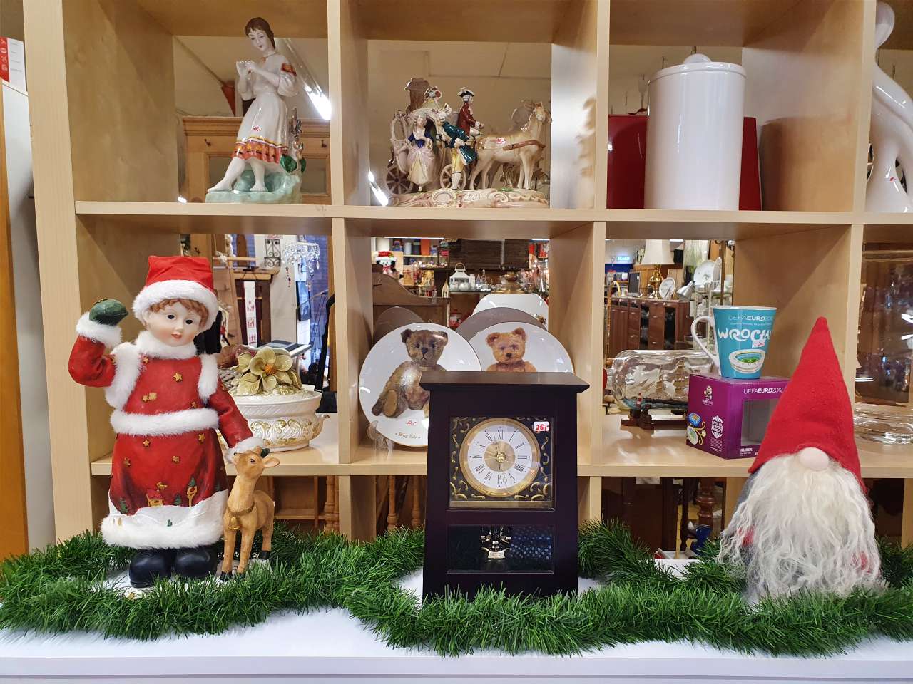 20241208 Möbel und Einrichtung 01