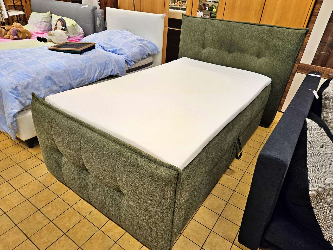 20250224 Möbel Einrichtung 01