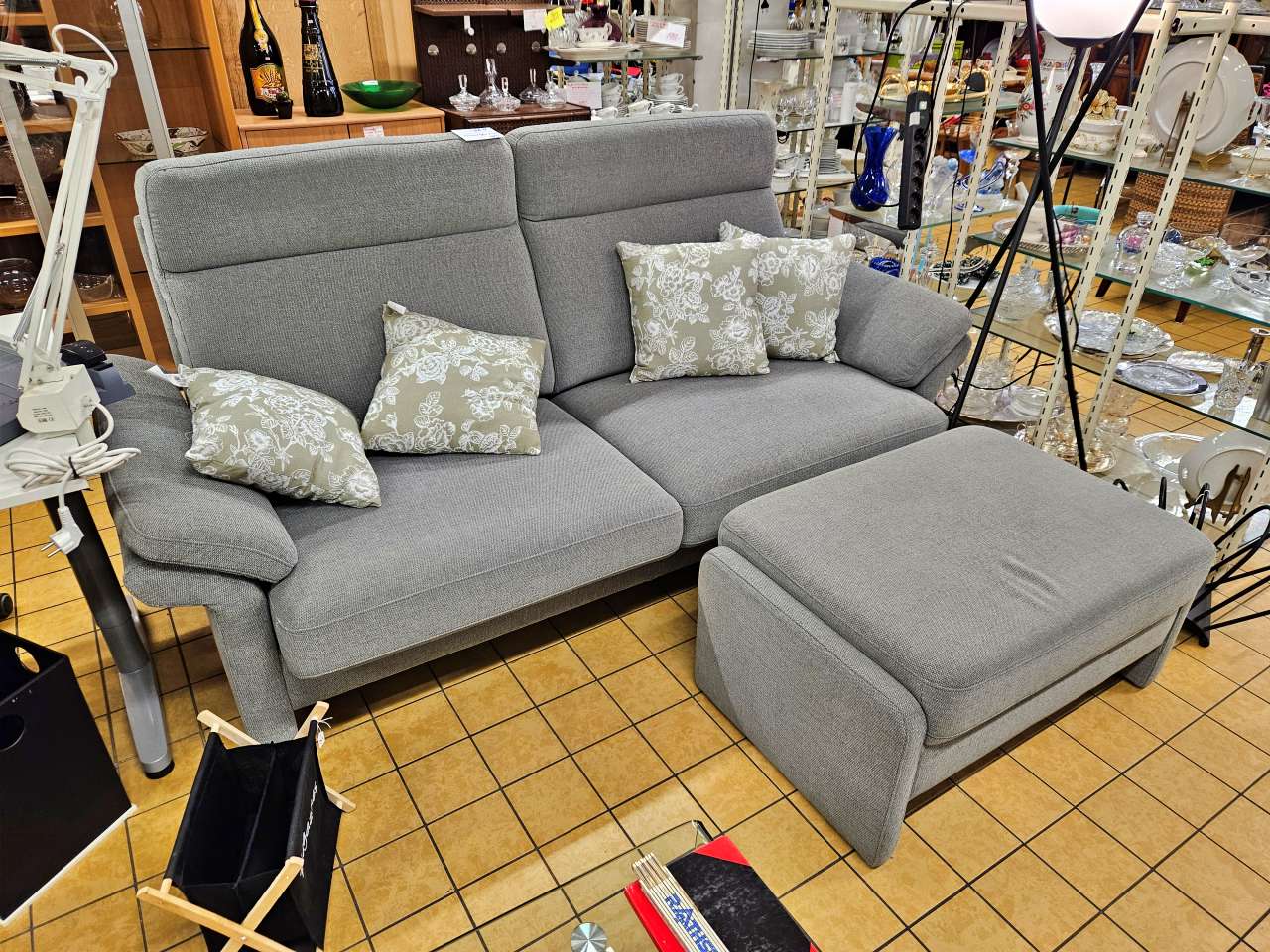 20250801 Möbel und Einrichtung 01