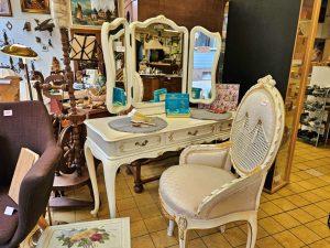 20250824 Möbel und Einrichtung 01