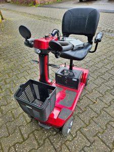 20260605 Trödel Oase E-Scooter Seniorenmobil in rot 03