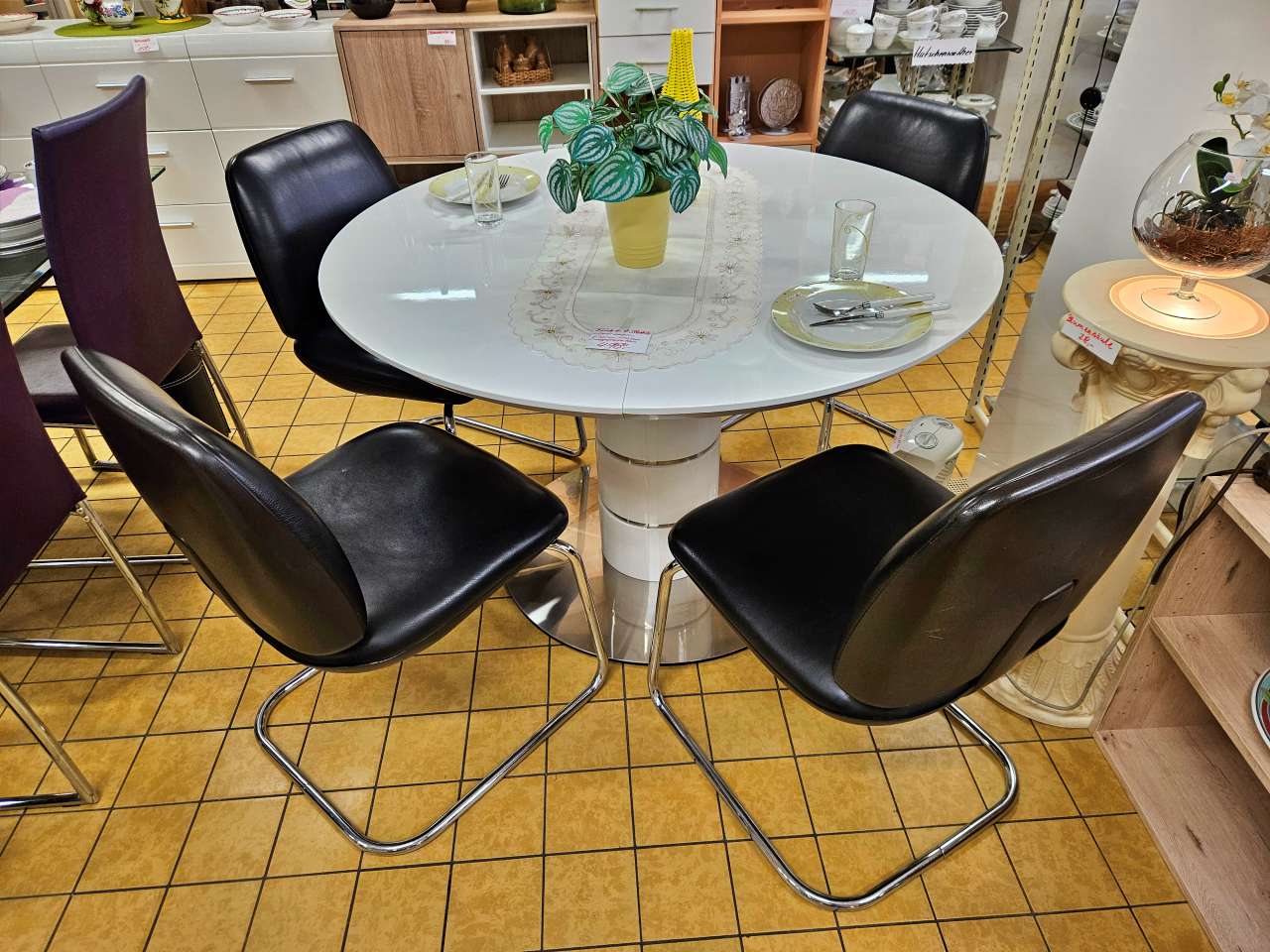20260722 Trödel Oase Möbel und Einrichtung 01